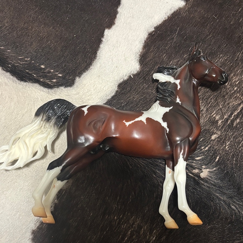 Stunning Brown and White Horse Figurine